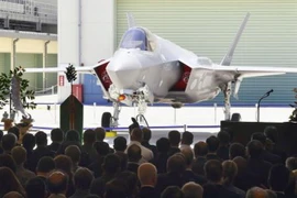 Máy bay chiến đấu F-35 được giới thiệu tại Toyoyama, Nagoya, Nhật Bản ngày 5/6. (Nguồn: Kyodo/TTXVN)