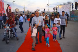 Người dân Palestine trên thảm đỏ của một liên hoan phim tại thành phố Gaza ngày 12/5/2017. Ảnh minh họa. (Nguồn: AFP)