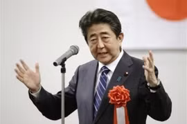 Thủ tướng Shinzo Abe phát biểu tại cuộc họp của LDP ở Yamaguchi. (Ảnh: Kyodo/TTXVN)