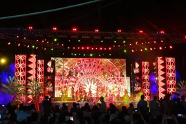 Chương trình biểu diễn nghệ thuật. (Ảnh: Gia Thuận/TTXVN) 