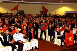 Người hâm mộ ngồi chật kín Hội trường Hoàng Thành tại CH Séc. (Ảnh: Quang Vinh/Vietnam+)