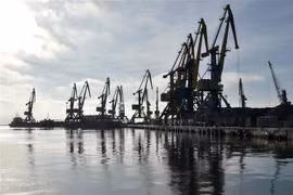 Cảng biển Berdyansk trên Biển Azov, phía đông Ukraine ngày 2/12/2018. (Ảnh: AFP/TTXVN)