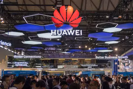Một gian hàng của Huawei tại Hội nghị Điện thoại Di động Thế giới ở thành phố Thượng Hải, Trung Quốc ngày 27/6/2018. (Ảnh: AFP/TTXVN)
