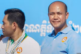 Ông Hun Many (phải), con trai út của Thủ tướng Campuchia Hun Sen. (Nguồn: VOA Khmer)