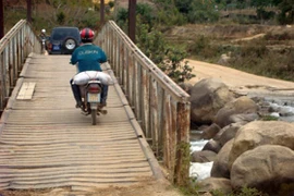 Lâm Đồng đầu tư 35 tỷ đồng xây mới cầu Đạ Long sau khi bị lũ cuốn