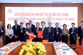Lãnh đạo Bệnh viện Trung ương Quân đội 108 và hệ thống Y tế Vinmec trao đổi thỏa thuận hợp tác đào tạo nguồn nhân lực y khoa