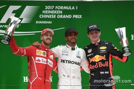 Vettel - Hamilton – Verstappe đang tạo lên cuộc đua hấp dẫn.(Ảnh: CTV)