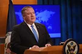 Ngoại trưởng Mỹ Mike Pompeo phát biểu tại một cuộc họp báo ở Washington, DC. (Ảnh: AFP/TTXVN)