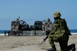 Binh sỹ Nhật Bản trong một cuộc tập trận với Mỹ. (Nguồn: AFP/TTXVN)