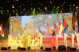 Một tiết mục của đoàn Việt Nam. (Ảnh: Nguyễn Thảo/TTXVN)