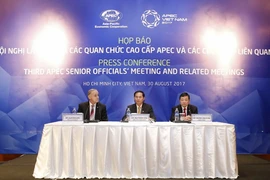 Họp báo thông báo kết quả Hội nghị các quan chức cao cấp APEC lần thứ 3 (SOM 3). (Ảnh: Văn Điệp/TTXVN)