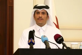Ngoại trưởng Qatar Sheikh Mohammed bin Abdulrahman Al-Thani trong một cuộc họp báo tại Doha. (Nguồn: AFP/TTXVN)