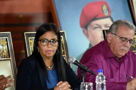 Chủ tịch Quốc hội lập hiến Venezuela Delcy Rodríguez (trái). (Nguồn: AFP/TTXVN)