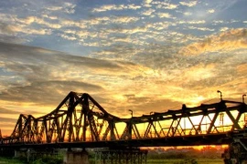 Cầu Long Biên ngày nay (Ảnh: LensMF/Xóm nhiếp ảnh)