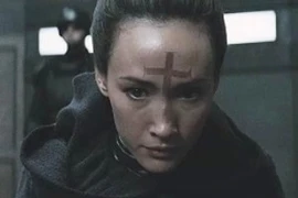 Tạo hình nhân vật tu sĩ do Maggie Q thủ vai (Ảnh: nguồn internet)