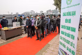 Sáng 23/1, Ban quản lý đường sắt đô thị Hà Nội (MRB) đã mở cửa cho người dân vào tham quan nhà ga S1 tuyến đường sắt đô thị Nhổn-ga Hà Nội. (Ảnh: Minh Sơn/Vietnam+)
