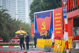 Sáng 25/1, Đại hội Đại biểu toàn quốc lần thứ XIII đã bước vào ngày làm việc đầu tiên. An ninh tại xung quanh khu vực Trung tâm Hội nghị Quốc gia Mỹ Đình được thắt chặt. (Ảnh: PV/Vietnam+)