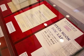 Ngày 18/1, triển lãm 'Đảng ta thật là vĩ đại' đã chính thức khai mạc tại Trung tâm Triển lãm Văn hóa nghệ thuật Việt Nam, nhân kỷ niệm 91 năm ngày thành lập Đảng Cộng sản Việt Nam (3/2/1930 - 3/2/2021), chào mừng Đại hội đại biểu toàn quốc lần thứ XIII Đả