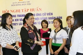 Phó Chủ tịch Quốc hội Tòng Thị Phóng và các đại biểu tham dự hội nghị. (Ảnh: Trọng Đức/TTXVN)