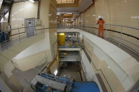 Trực điều hành sản xuất điện ở nhà máy thủy điện Ialy (Công ty Thủy điện Ialy) thị trấn Ya Ly, huyện Chư Păh, tỉnh Gia Lai. (Ảnh: Vũ Sinh/TTXVN)