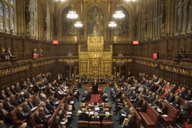 Toàn cảnh một phiên họp Thượng viện Anh tại thủ đô London. (Ảnh: AFP/TTXVN)