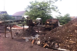 Phạt 100 triệu đồng công ty chôn lấp chất thải sắt thép sai quy định