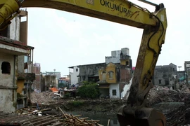 Hà Nội cưỡng chế giải phóng mặt bằng ba dự án trọng điểm chậm tiến độ