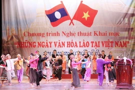 Thắt chặt tình hữu nghị qua Tuần lễ văn hóa Lào tại Việt Nam