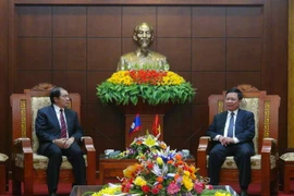 Tỉnh Hòa Bình và Luang Prabang ký biên bản ghi nhớ hợp tác
