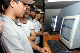 Khắc phục xong sự cố khi thanh toán vé tàu Tết qua mạng Internet