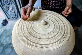 Về làng nghề mây tre đan chiêm ngưỡng chiếc lồng bàn 'độc nhất vô nhị'