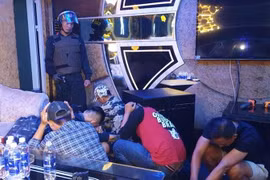 Kiên Giang: Gần 40 người dương tính với chất ma túy tại quán karaoke
