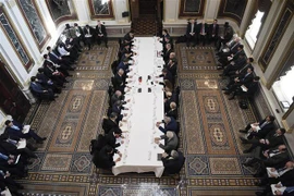 Toàn cảnh vòng đàm phán thương mại lần thứ 7 giữa đại diện cấp cao Mỹ và Trung Quốc tại thủ đô Washington DC., ngày 21/2/2019. (Ảnh: THX/TTXVN)