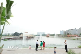 Hồ điều hòa Ngọc Thụy, Gia Lâm. (Ảnh: Mạnh Khánh/TTXVN)