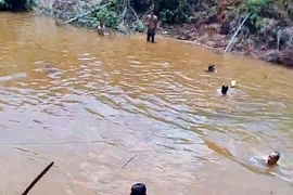 Hiện trường vụ đuối nước. (Ảnh: TTXVN phát)