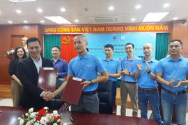 Quang cảnh Lẽ ký kết. (Nguồn: Facebook của Trung tâm Truyền thông Tài nguyên và Môi trường)