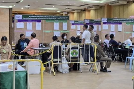 Một điểm bầu cử Thượng viện vòng một tại Văn phòng quận Huai cấp quận/huyện ở thủ đô Bangkok. (Ảnh: Huy Tiến/TTXVN)