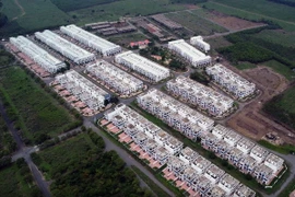 Nhà xây trái phép tại dự án khu dân cư Tân Thịnh, xã Đồi 61, huyện Trảng Bom, tỉnh Đồng Nai, do Công ty LDG làm chủ đầu tư. (Nguồn: báo Tuổi trẻ)