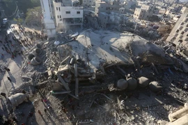 Cảnh đổ nát sau cuộc không kích của Israel ở thành phố Rafah, Dải Gaza ngày 22/2 vừa qua. (Ảnh: THX/TTXVN)
