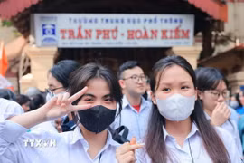 Thí sinh dự thi Tốt nghiệp Trung học phổ thông. (Ảnh: TTXVN).