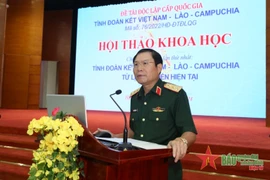 Thượng tướng Nguyễn Tân Cương phát biểu tại hội thảo. (Nguồn; báo Quân đội Nhân dân)