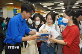 Thí sinh dự thi đánh giá năng lực. (Ảnh: TTXVN)