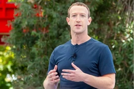 Người sáng lập và người đứng đầu Meta Group của Facebook, Mark Zuckerberg, giới thiệu các thiết bị mới và dịch vụ AI tại hội nghị nhà phát triển Meta Connect, ngày 27/9/2023. (Nguồn: AP)