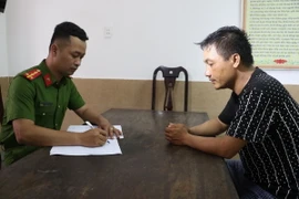 Đối tượng Võ Văn Kiên, 34 tuổi, trú phường Gia Lộc, thị xã Trảng Bàng, tỉnh Tây Ninh tại cơ quan Công an. (Ảnh: TTVXN phát)