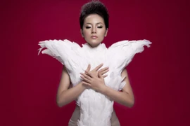 Lộ diện nữ giám khảo đầu tiên của Học viện Ngôi sao