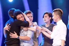 Bức xúc kết quả, giám khảo Idol "phản bội" khán giả 