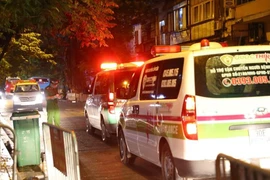 [Video] Chuyển bệnh nhân từ Việt Đức sang 3 bệnh viện khác tại Hà Nội