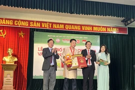 Tổ chức Kỷ lục Việt Nam vinh danh những người 'giữ lửa' thơ lục bát