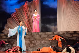 Liên hoan là dịp nhìn lại hoạt động của các đơn vị nghệ thuật chèo. (Ảnh minh họa: TTXVN)