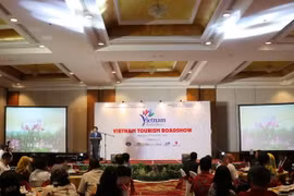 Quang cảnh chương trình Roadshow. (Ảnh: Đỗ Quyên-Trần Chiến/Vietnam+)